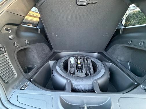 White 2020 Jeep Grand Cherokee Altitude