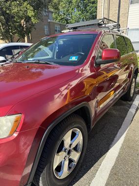 Red 2012 Jeep Grand Cherokee Laredo
