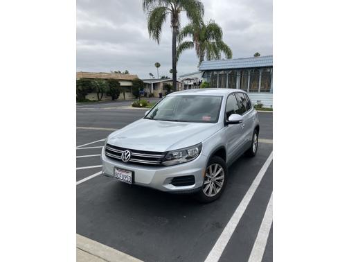 Silver 2017 Volkswagen Tiguan Limited 2.0T