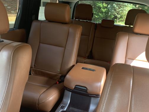 Photo 2 of 8 of 2015 Toyota Sequoia Platinum