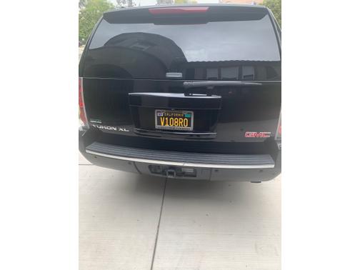 Photo 5 of 10 of 2010 GMC Yukon XL Denali