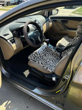 Gold 2013 Hyundai ELANTRA GLS
