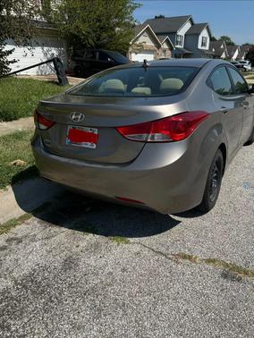 Gold 2013 Hyundai ELANTRA GLS