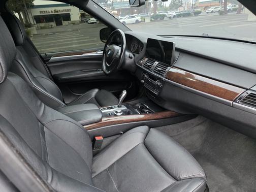 2009 BMW X5 xDrive48i