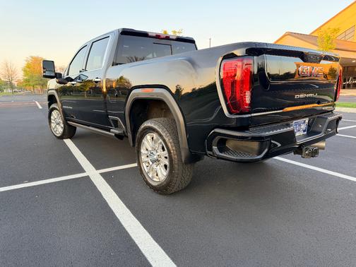 Black 2022 GMC Sierra 3500 Denali