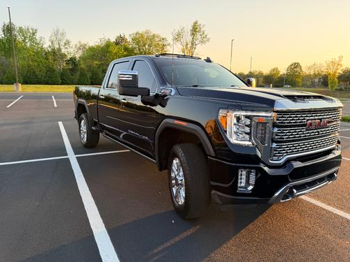 Black 2022 GMC Sierra 3500 Denali