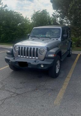 Silver 2018 Jeep Wrangler Unlimited Sport S