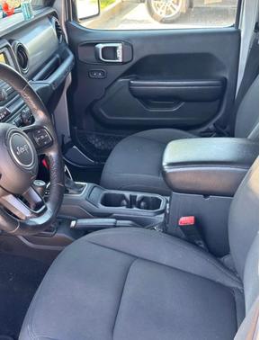Silver 2018 Jeep Wrangler Unlimited Sport S