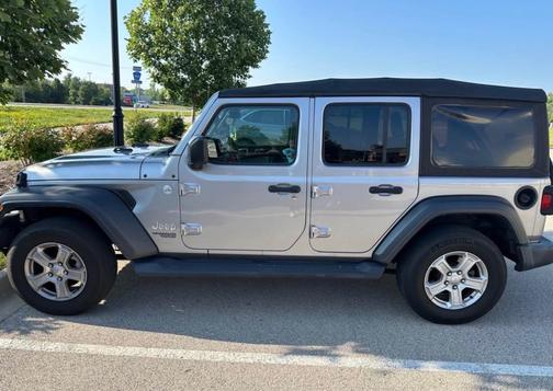Silver 2018 Jeep Wrangler Unlimited Sport S