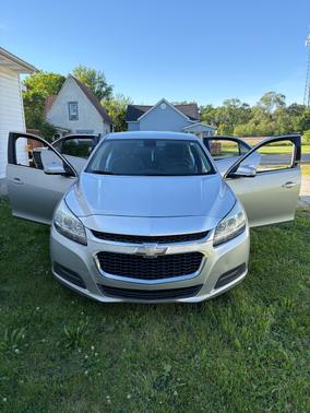 Silver 2015 Chevrolet Malibu 1LT