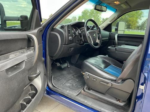 Blue 2014 Chevrolet Silverado 2500 LT
