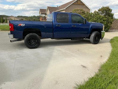 Blue 2014 Chevrolet Silverado 2500 LT