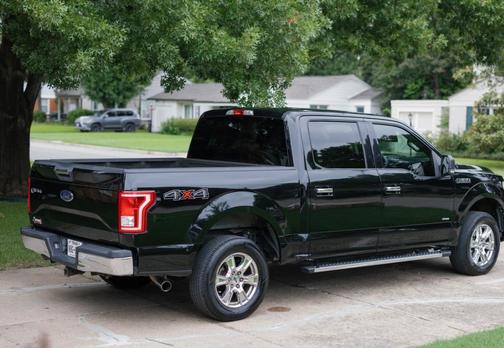 Black 2016 Ford F-150 XLT