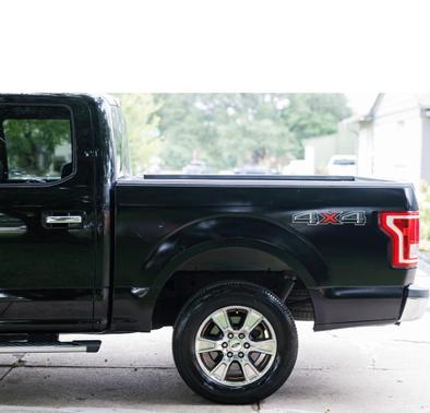 Black 2016 Ford F-150 XLT