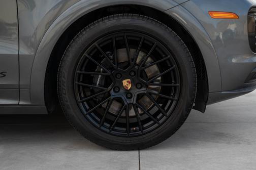 2022 Porsche Cayenne GTS Coupe AWD