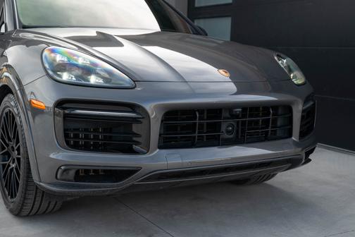 2022 Porsche Cayenne GTS Coupe AWD