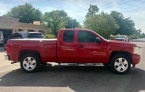 Red 2008 Chevrolet Silverado 1500 LT1 Extended Cab