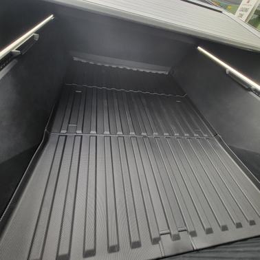 2024 Tesla Cybertruck AWD