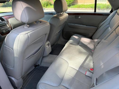 Black 2007 Cadillac DTS Luxury