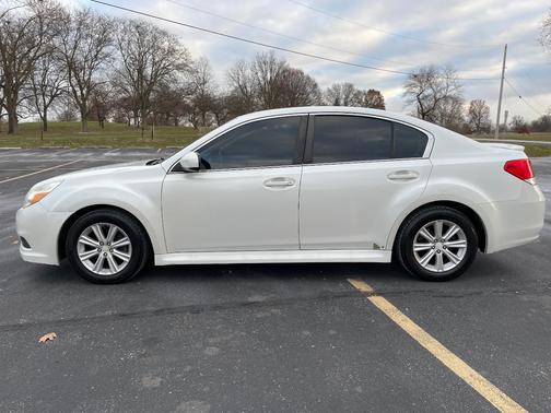 2012 Subaru Legacy 2.5i Premium