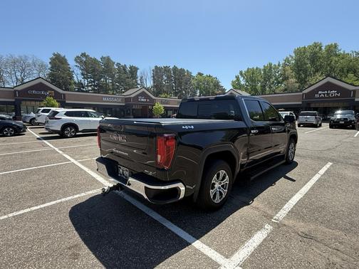 Black 2023 GMC Sierra 1500 SLT