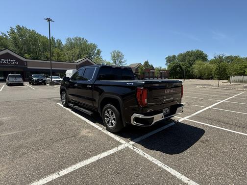 Black 2023 GMC Sierra 1500 SLT