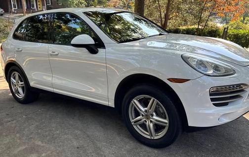 2014 Porsche Cayenne Cayenne Platinum Edition