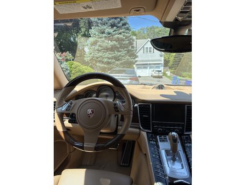2010 Porsche Panamera 4S