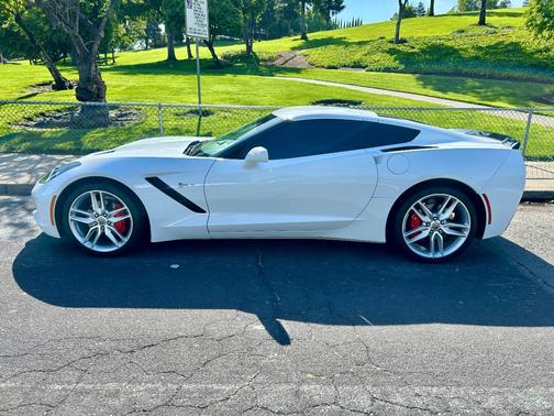 White 2019 Chevrolet Corvette Stingray