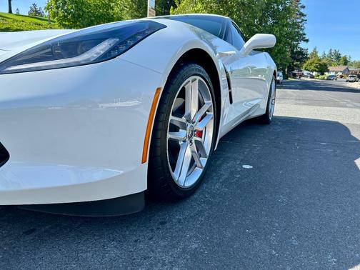 White 2019 Chevrolet Corvette Stingray
