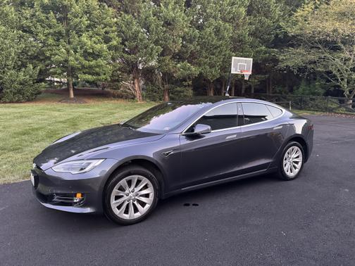 2018 Tesla Model S 75D