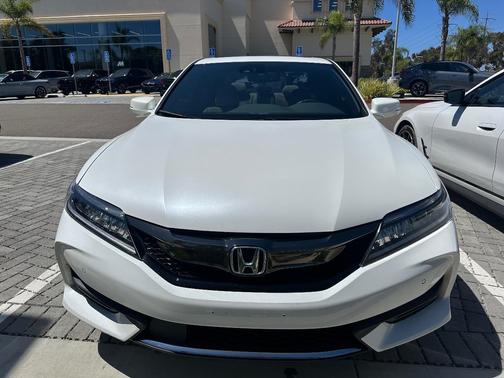 White 2017 Honda Accord Touring