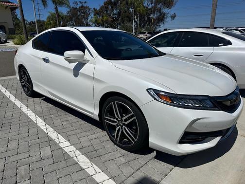 White 2017 Honda Accord Touring