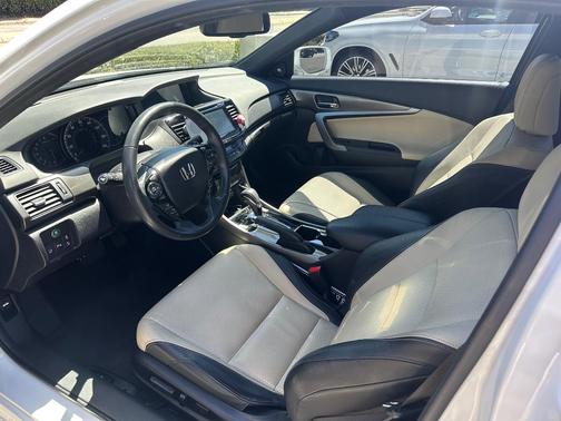 White 2017 Honda Accord Touring