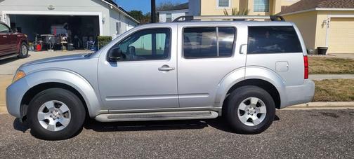 Silver 2011 Nissan Pathfinder S