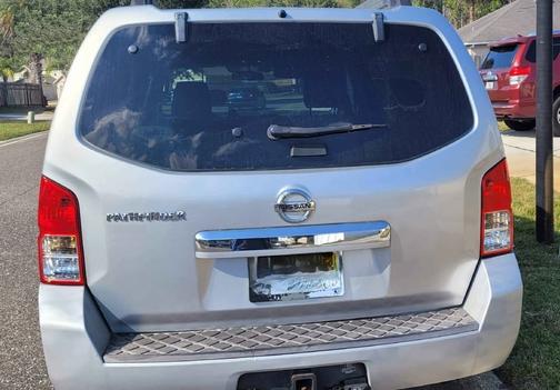 Silver 2011 Nissan Pathfinder S
