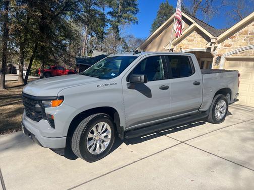 2024 Chevrolet Silverado 1500 Custom