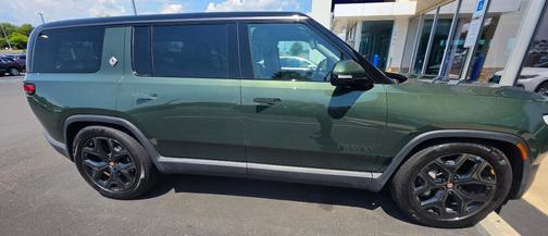 Green 2025 Rivian R1S Adventure Dual-Motor Max Pack