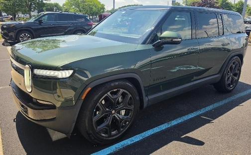 Green 2025 Rivian R1S Adventure Dual-Motor Max Pack