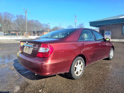 2004 Toyota Camry LE