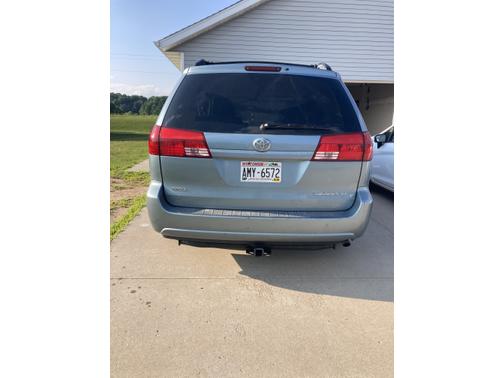 2005 Toyota Sienna CE
