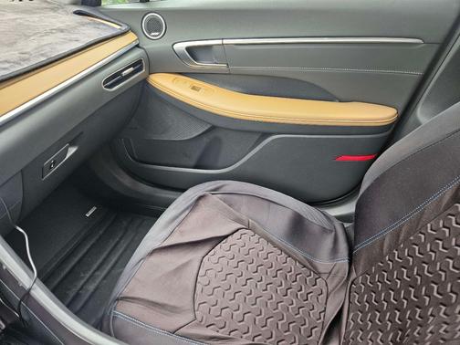 2023 Hyundai SONATA Hybrid Limited