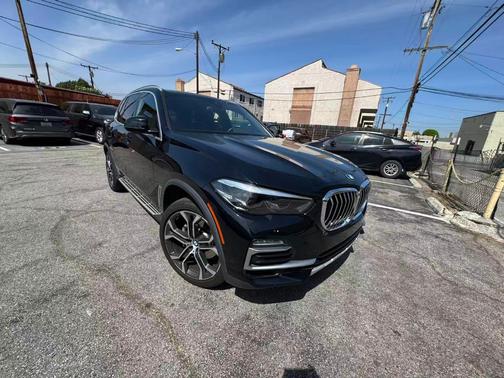 Black 2021 BMW X5 sDrive40i