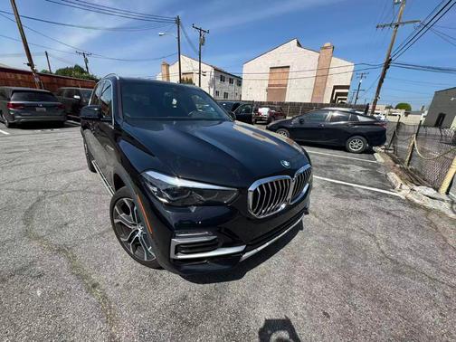 Black 2021 BMW X5 sDrive40i