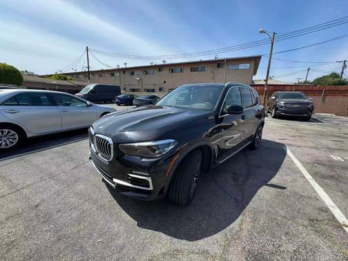 Black 2021 BMW X5 sDrive40i