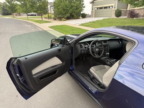 2012 Ford Mustang V6