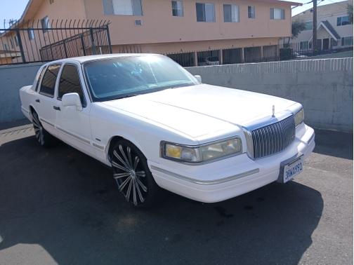 1995 Lincoln Town Car Executive