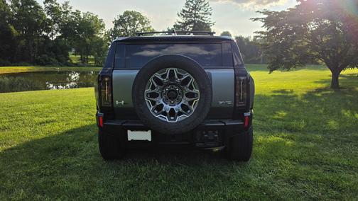 Green 2024 GMC HUMMER EV SUV 3X