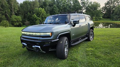 Green 2024 GMC HUMMER EV SUV 3X