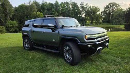 Green 2024 GMC HUMMER EV SUV 3X